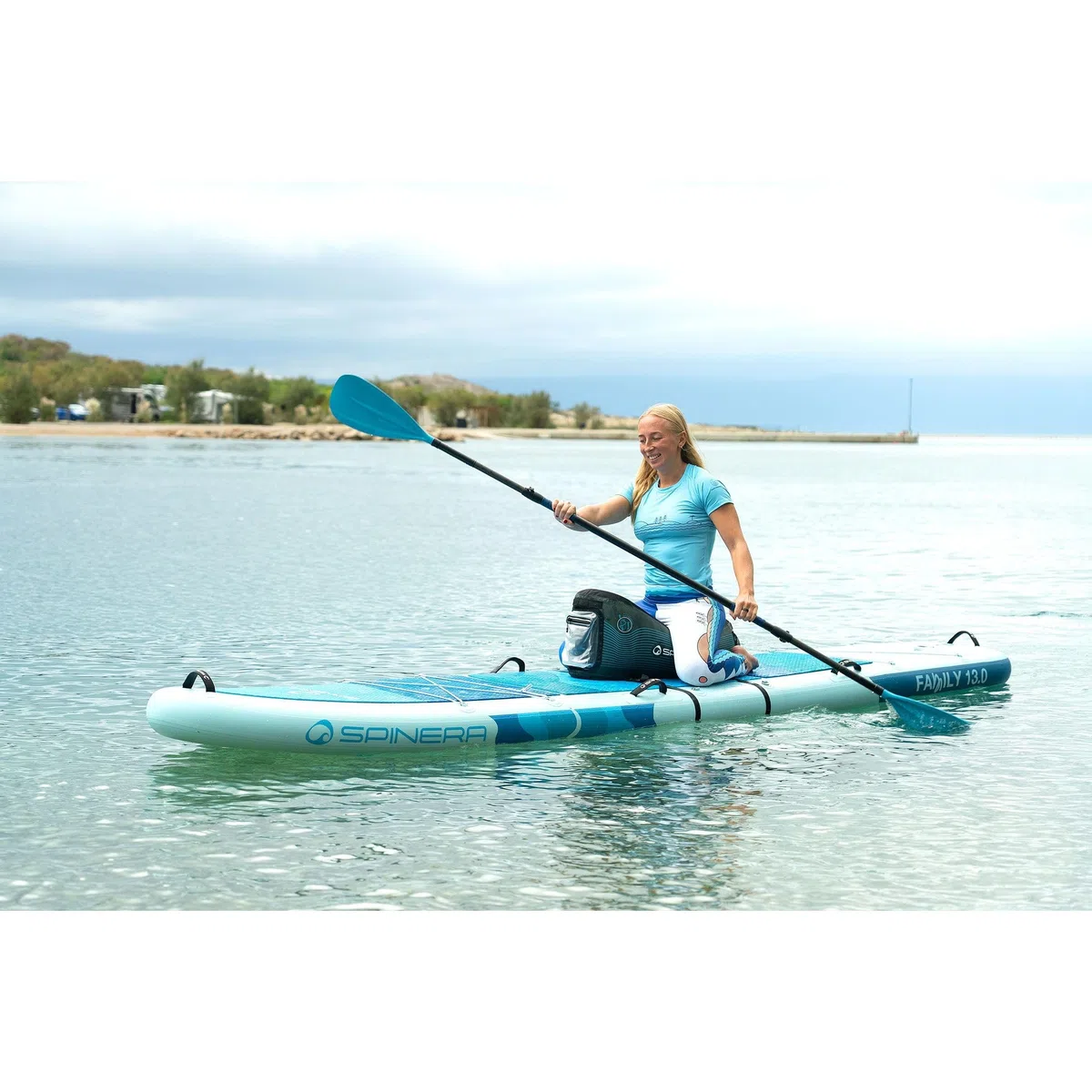 Saddle Seat – Aufblasbarer SUP & Kajak Sitz mit erhöhter Sitzposition, wasserdichter Tasche & MOLLE-System – Bequemer Sitz auch für schwere Personen – Passend für alle SUP Boards