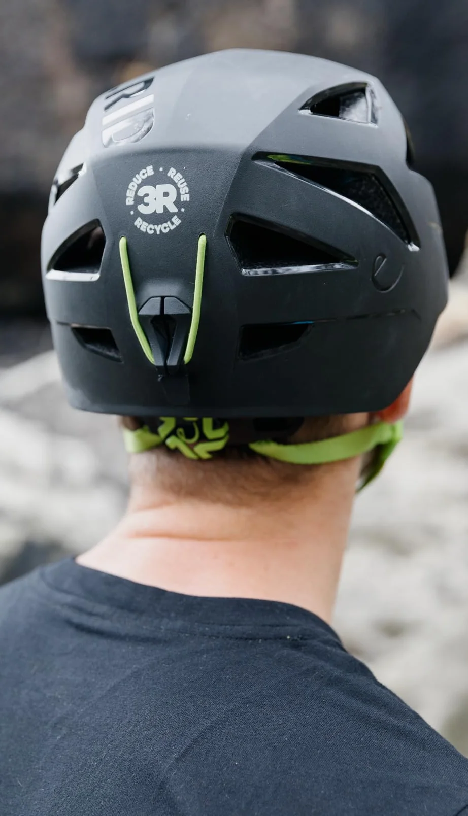 Edelrid Kletterhelm Zodiac 3R - Größe 55-61 cm (Außenschale aus recycelten Kletterseilen)