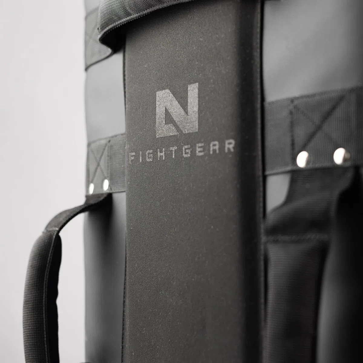 LNX Schlagpolster Pratze Ultimatte gerade - Mattschwarz Ultimatte Black XL Stoßkissen Pratze für Kickbox- Muay Thai Training usw.