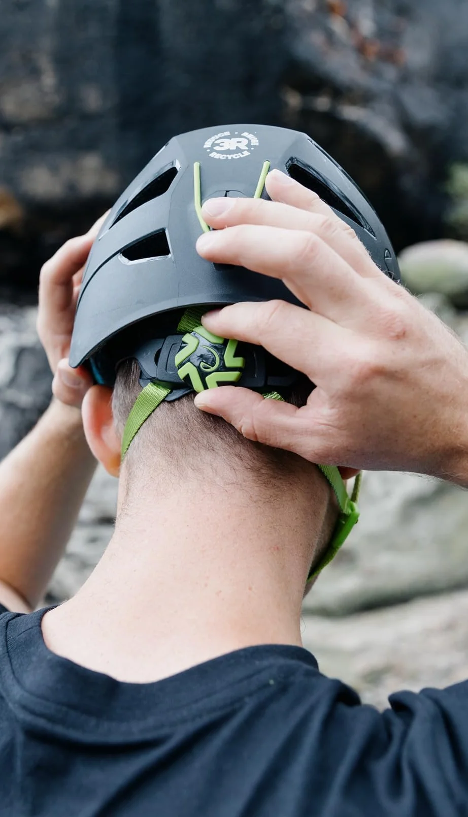 Edelrid Kletterhelm Zodiac 3R - Größe 55-61 cm (Außenschale aus recycelten Kletterseilen)