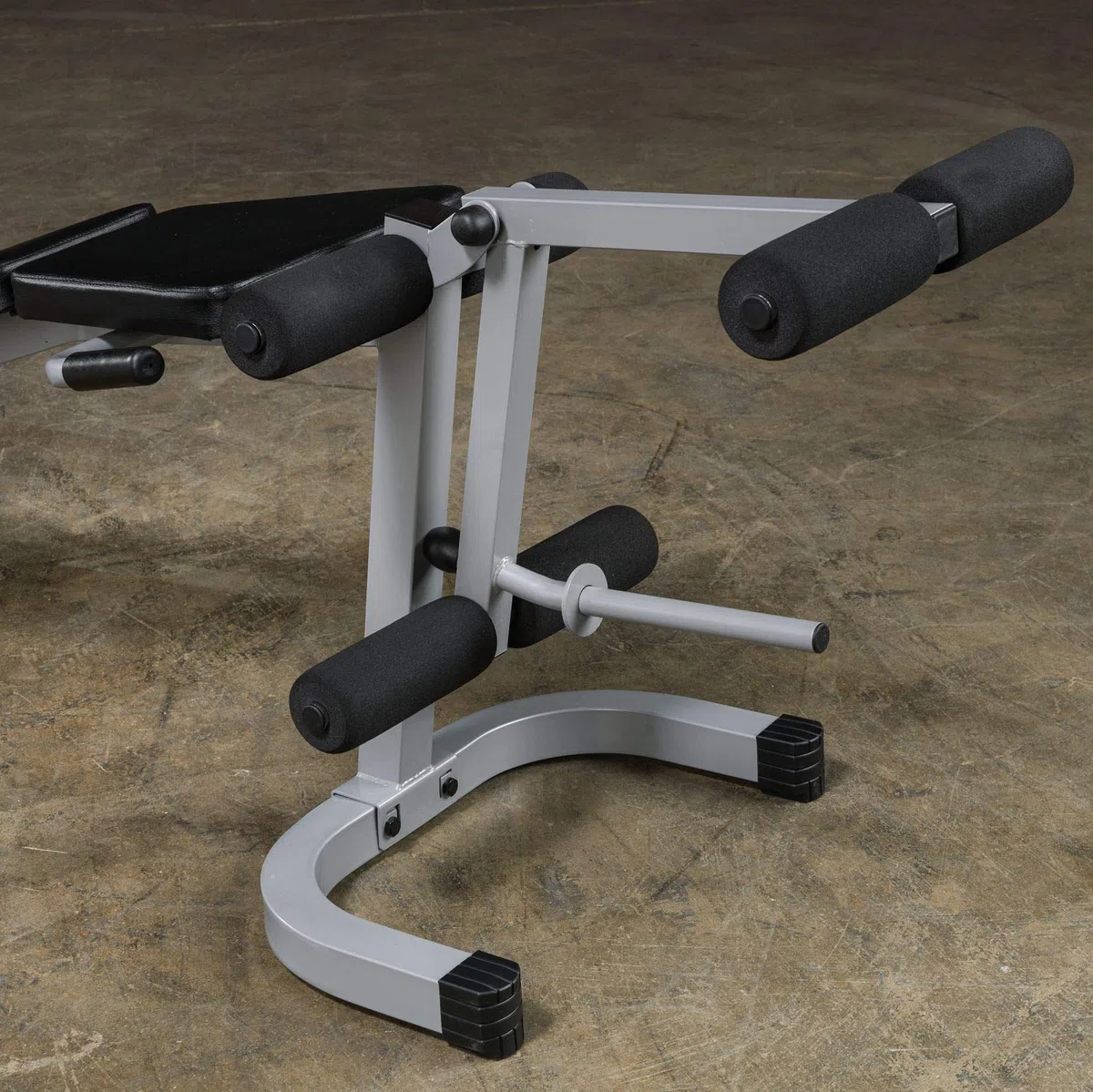 Body-Solid PLCE165 Powerline-Serie 2in1 Beintrainer Beinstrecker Beinbeuger sitzend/liegend