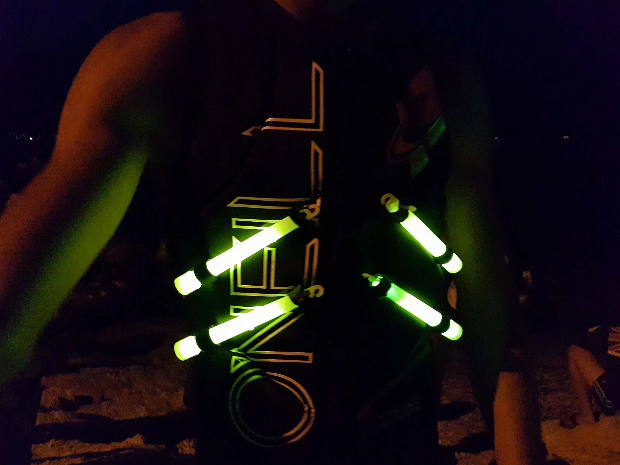 Cyalume SnapLight Grün KnickLichter Glow Sticks – 15cm 6 Inch Industrial Grade Leuchtstab, Ultra helle Light Sticks mit Leuchtdauer 12 Stunden (30-er Pack)